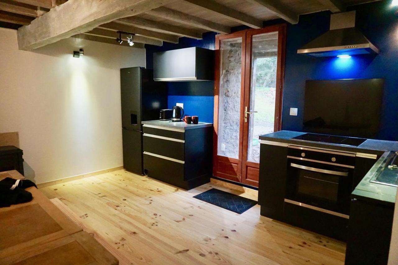 Le Pidro - A Family House With Private Stream And Woodland Holiday home