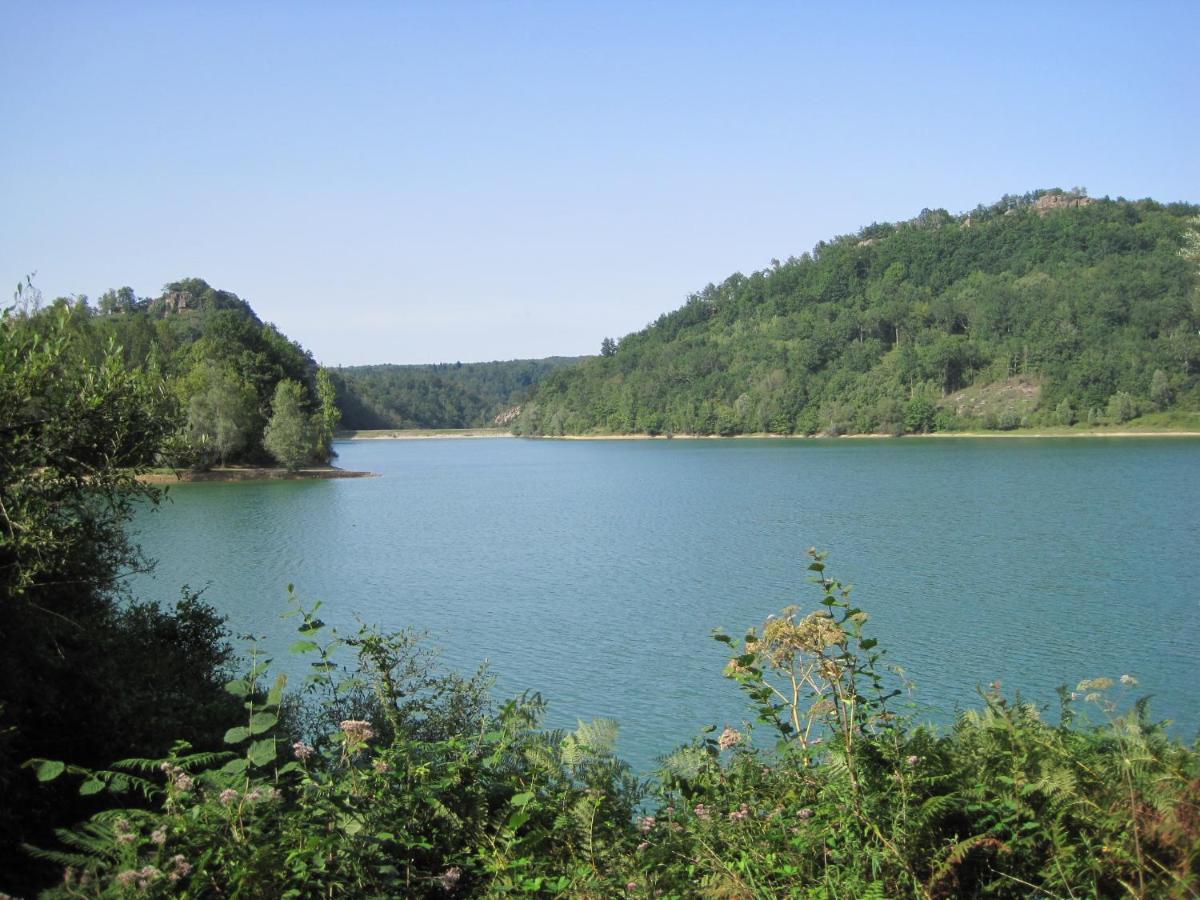 Le Pidro - A Family House With Private Stream And Woodland